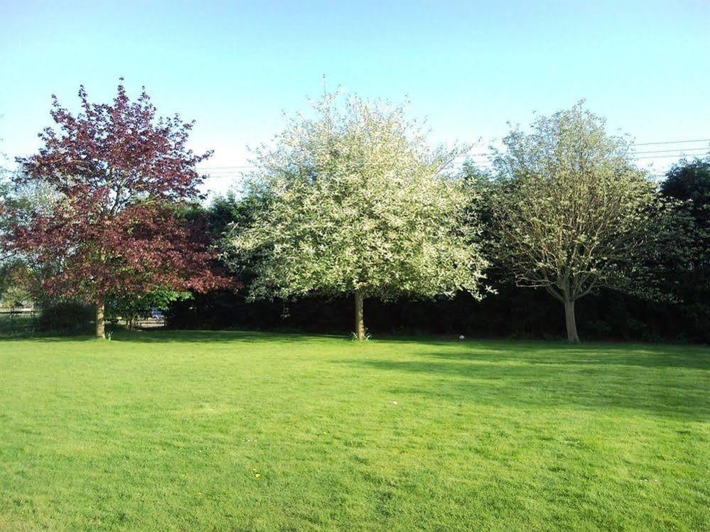 Latchmead Bed&Breakfast Stansted Mountfitchet Exterior foto
