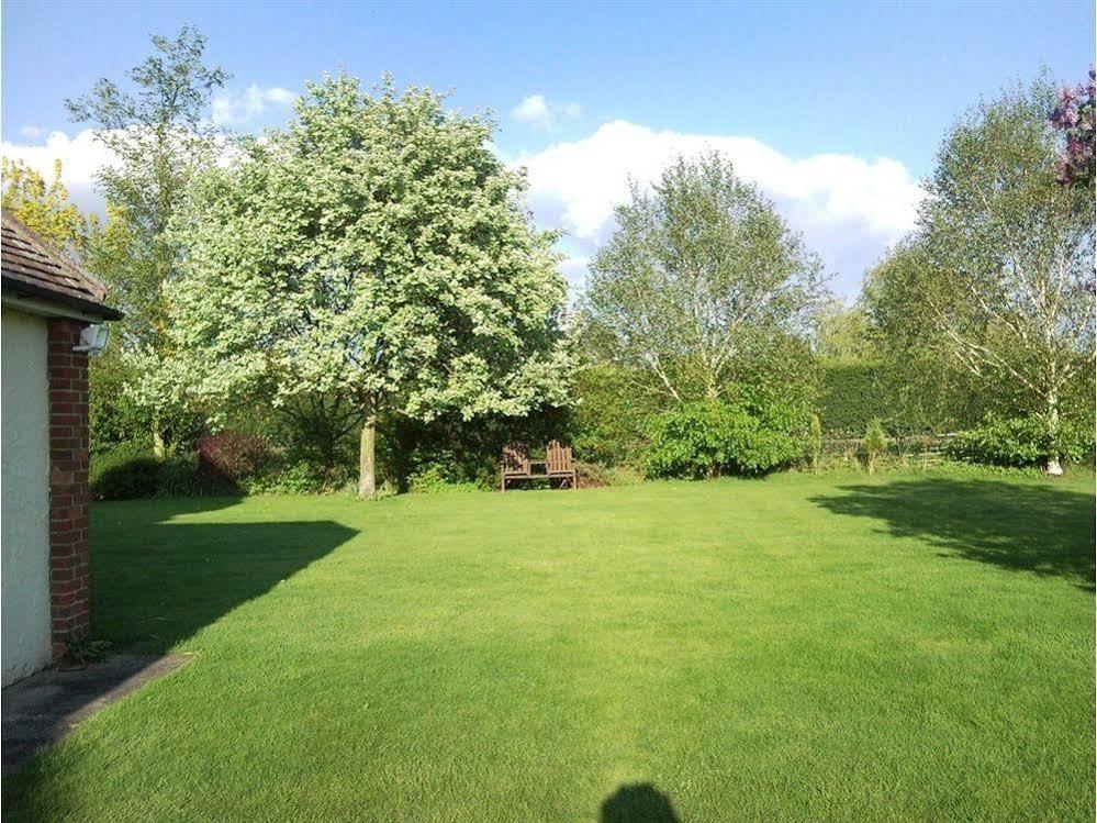 Latchmead Bed&Breakfast Stansted Mountfitchet Exterior foto